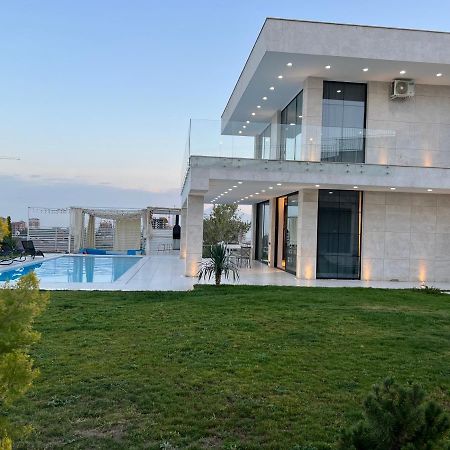 White House Yerevan Bagian luar foto